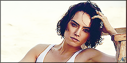 DaisyRidley-S-002.png
