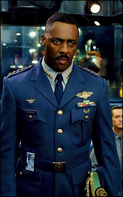 PacificRim1-400X640-002.jpg