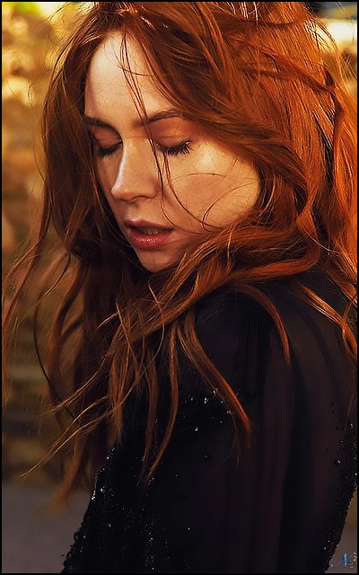 KarenGillan-640-001.jpg